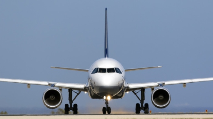 Разпределението на държавната помощ за авиокомпаниите продължава да се отлага